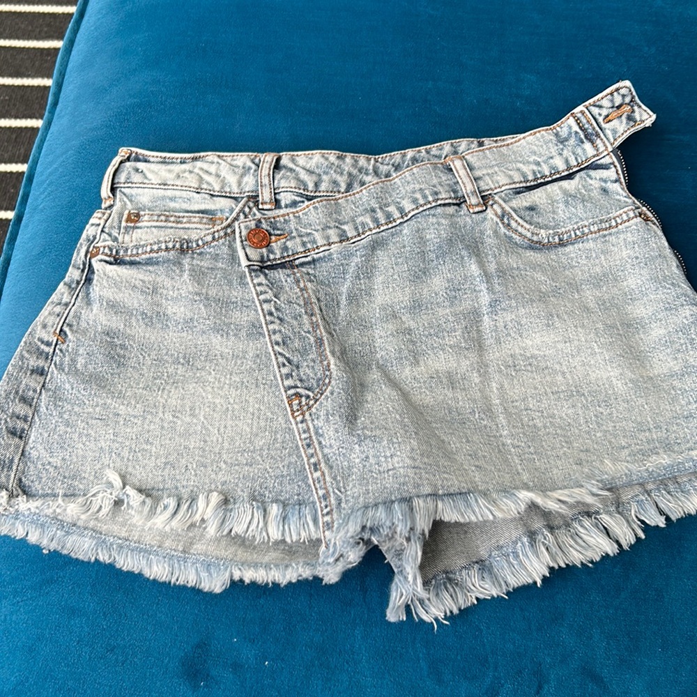 Anthropology PILCRO JEAN SHORTS SIZE 26